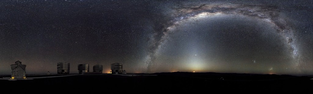 Vida extraterrestre - Vista de La Vía Láctea desde el Paranal, Chile, telescopio ESO